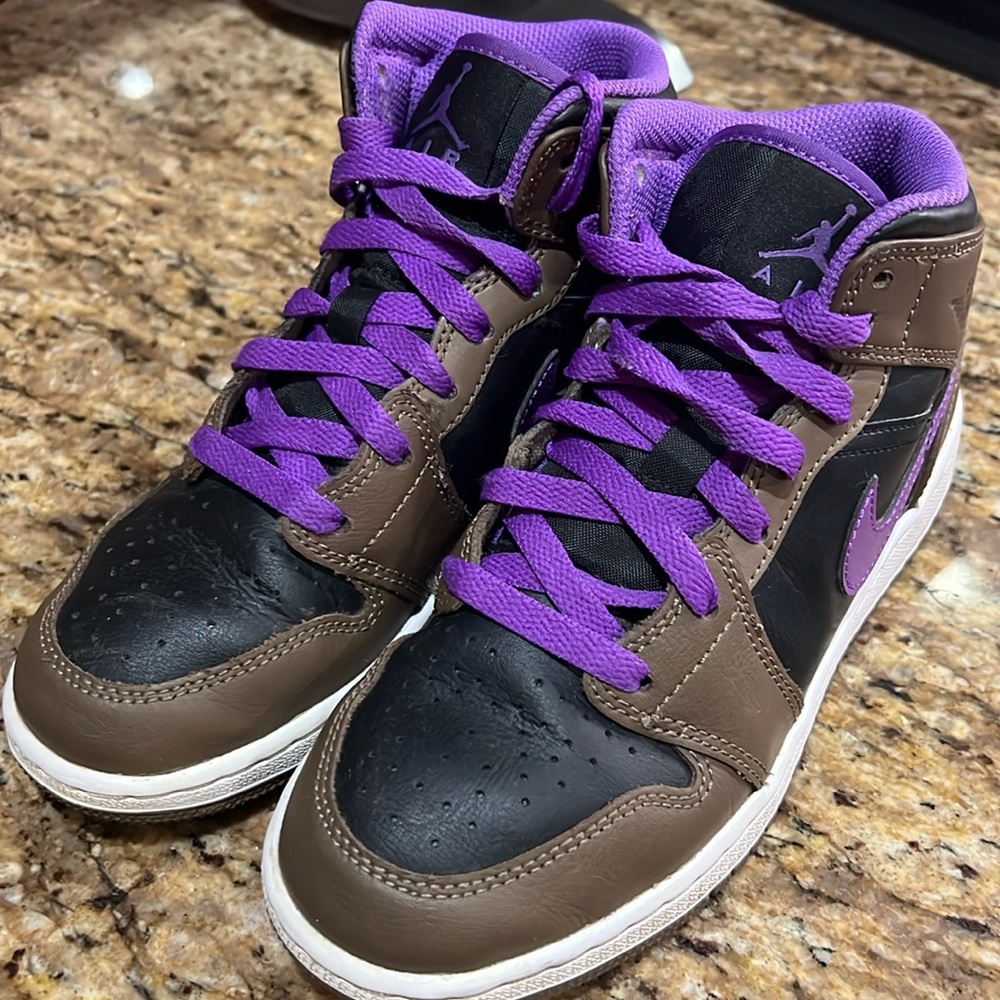Air Jordan 1 Mid